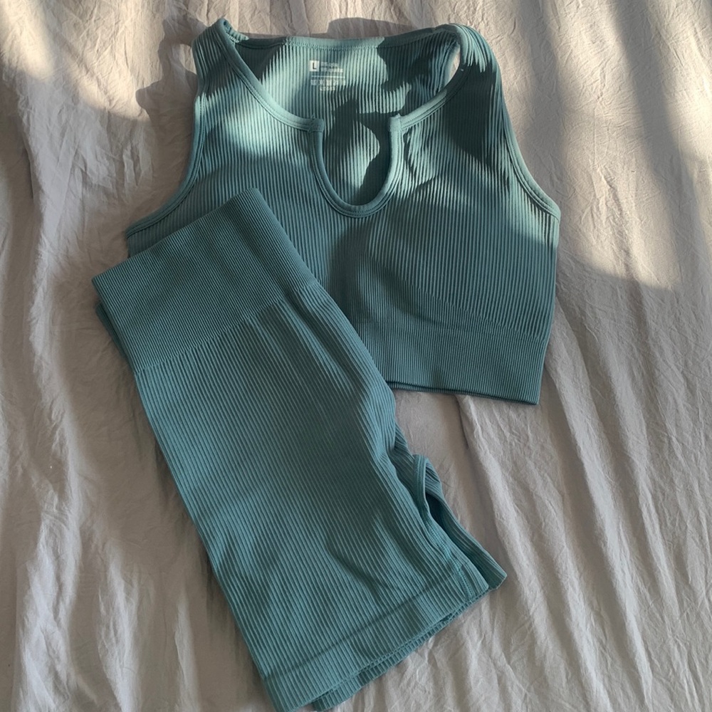 MATCHING SPORTS SET FROM AMAZON